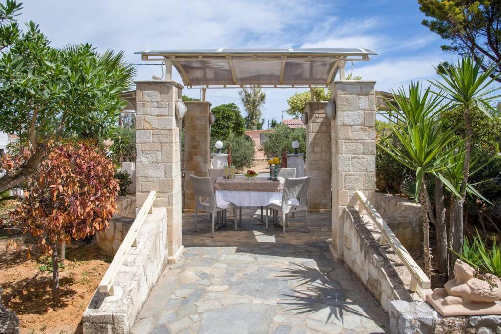 Renas Secret Garden House Villa Hriszí Aktí Haniá Kültér fotó